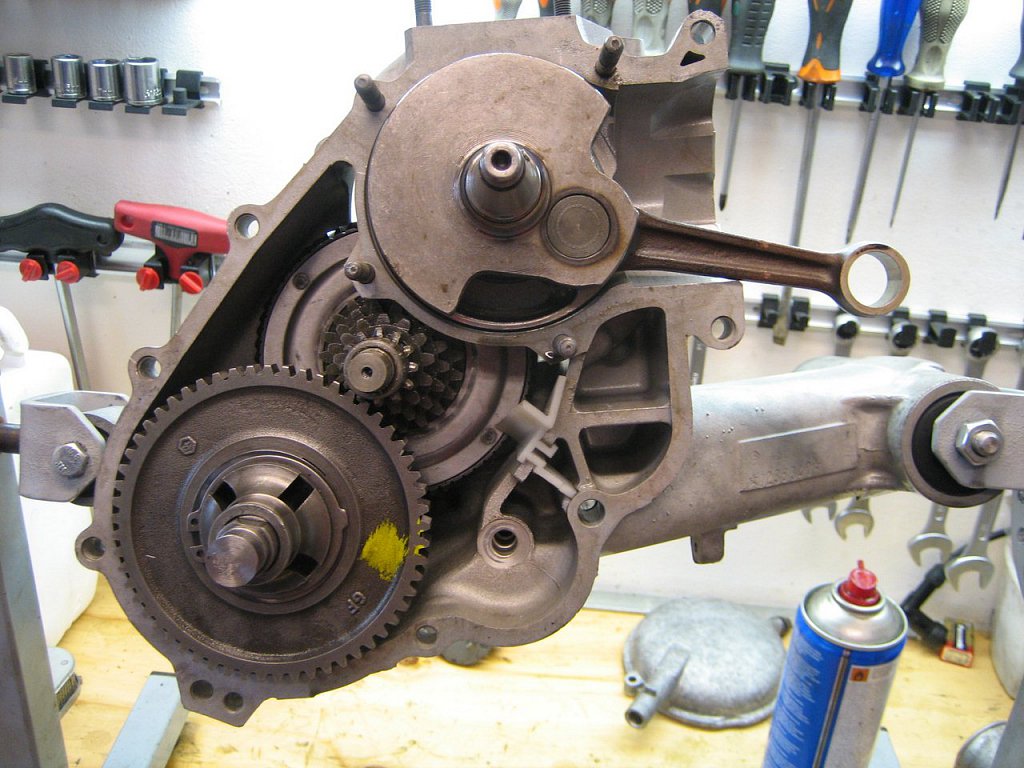 Vespresso-P200-85-Motorblok-Opbouw-065.jpg